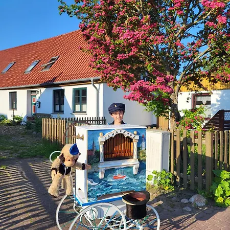 Hébergement de vacances Haus Am Hafen Schaprode